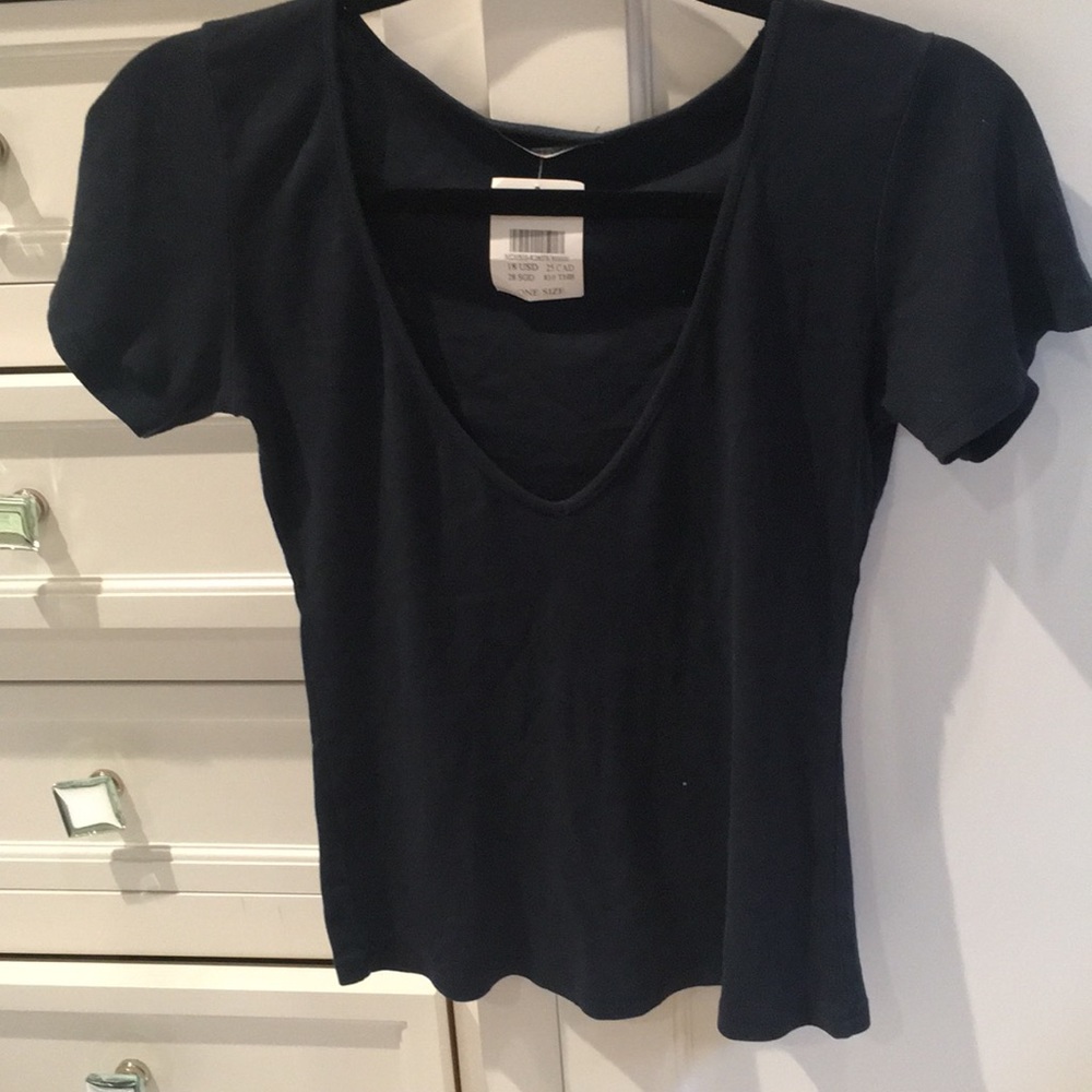 Navy blue v-neck t-shirt
